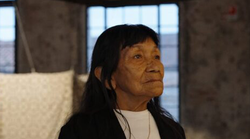 Sara Flores, la dama del kené, en la 61.ª Bienal de Venecia